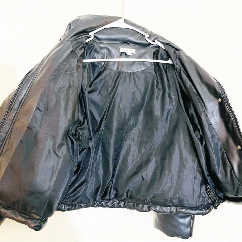 Topshop Faux Leather Cropped Puffer Jacket Women Size 2 Color Black Pockets - Picture 11 of 16